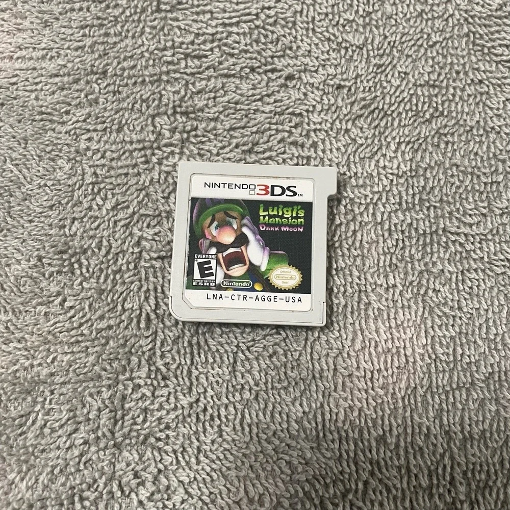 Nintendo Luigi's Mansion Dark Moon 3DS Game White Case Manual Included